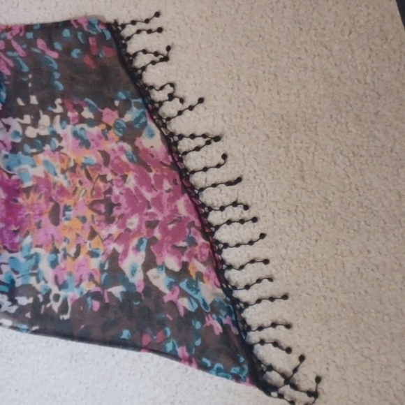 Sheer Scarf With Tassle Details - Picture 9 of 11